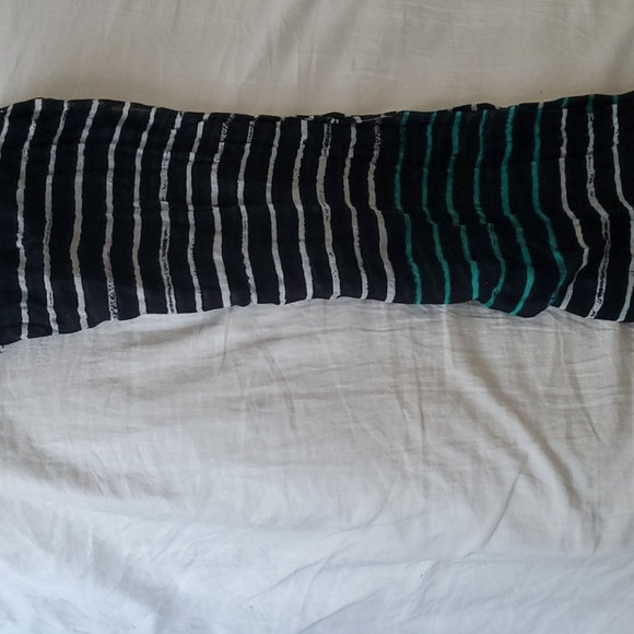 Bundle of 4 scarves - Picture 4 of 5